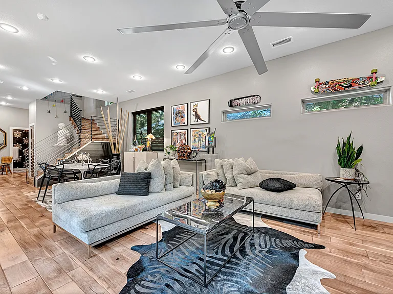 21 E Martin Luther King Blvd — Photo 16