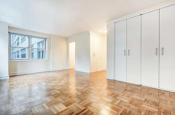 Rented by Anchor Associates | media 15