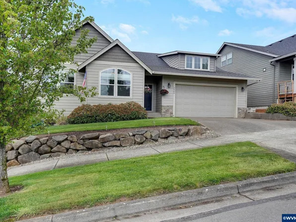 2404 Cherry Blossom Dr NW, Salem, OR 97304