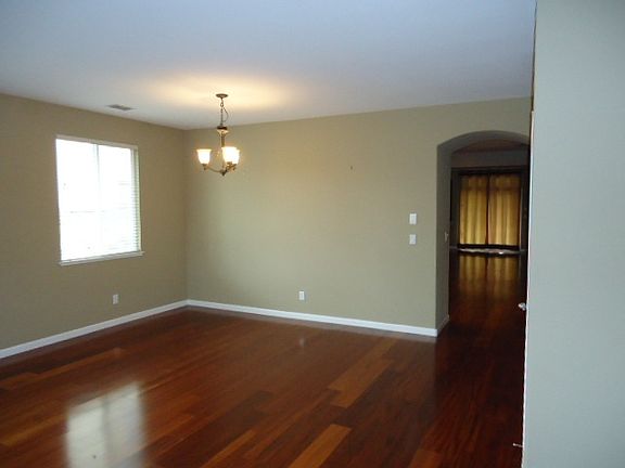 5th image of 632 Watercolor Ln