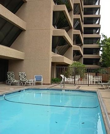 4th image of 230 W Laurel St Unit 203