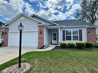 127 Richmond Ct, Elyria, OH 44035