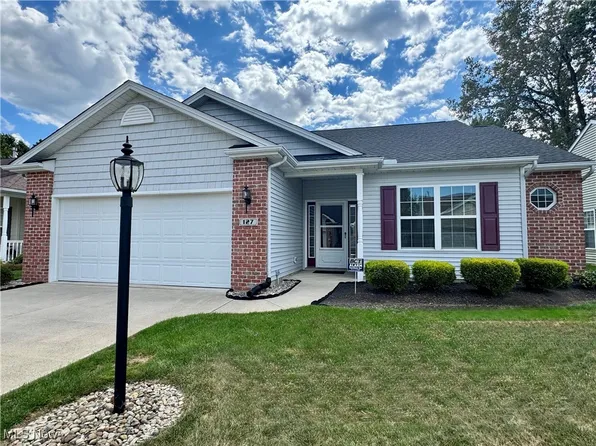 127 Richmond Ct, Elyria, OH 44035