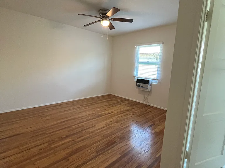2307 Kenmere Ave — Photo 10