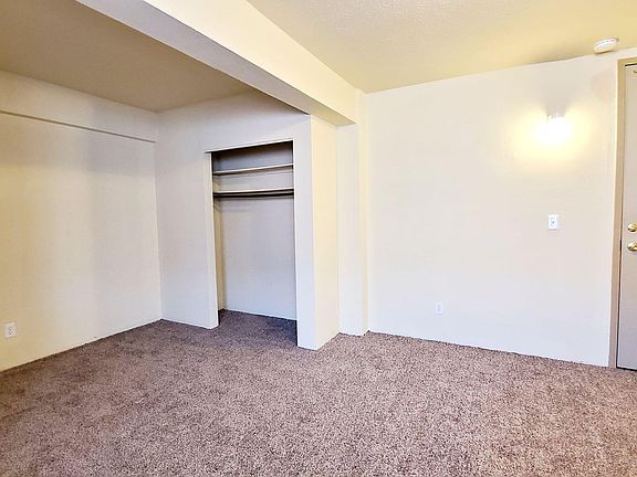 4th image of 2209 Jones St #4D