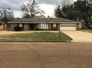 301 W Kansas St, Van, TX 75790