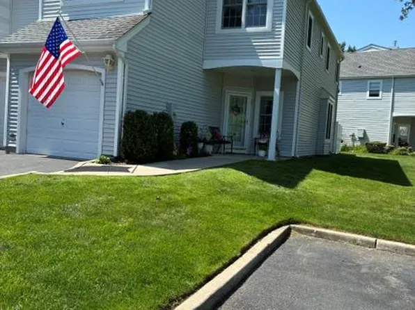 149 Windward Court S, Port Jefferson, NY 11777