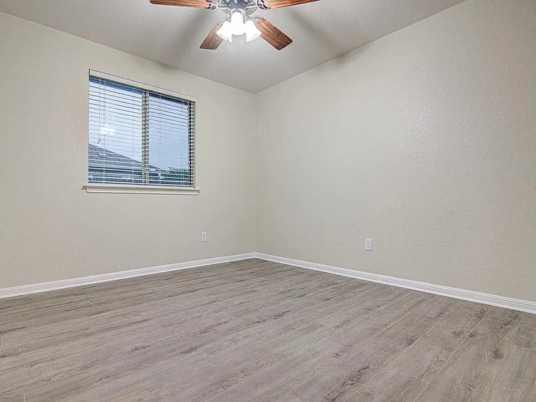 7705 Pebble Creek Dr — Photo 15