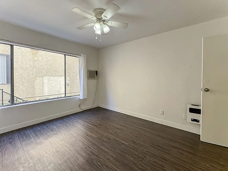 3536 Hughes Ave #102 — Photo 11