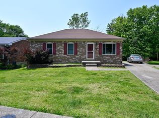 7910 Rochelle Rd, Louisville, KY 40228