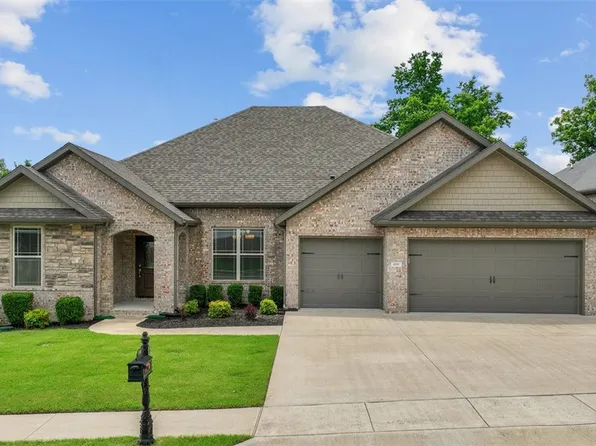 809 Ravine St, Cave Springs, AR 72718
