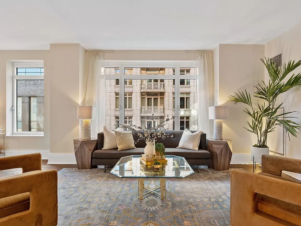 1st image of 205 W 76th St #804
