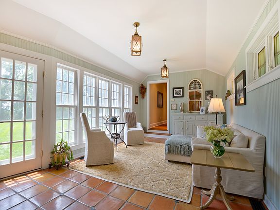 4th image of 7055 Indian Neck Ln