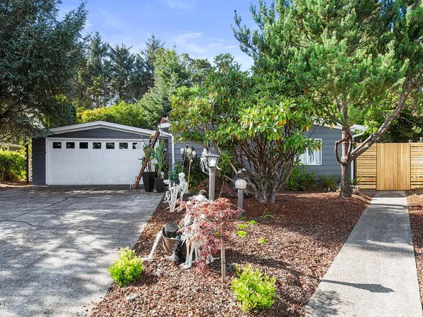 101 NE 33rd Dr, Newport, OR 97365