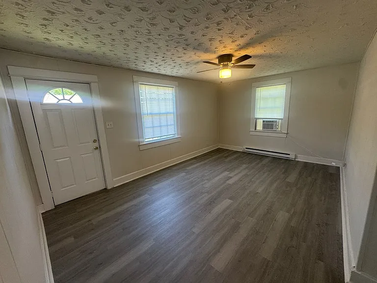 516 Wyne Dr — Photo 4