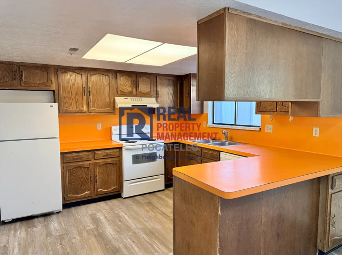 Building Photo - 1117 Booth Dr