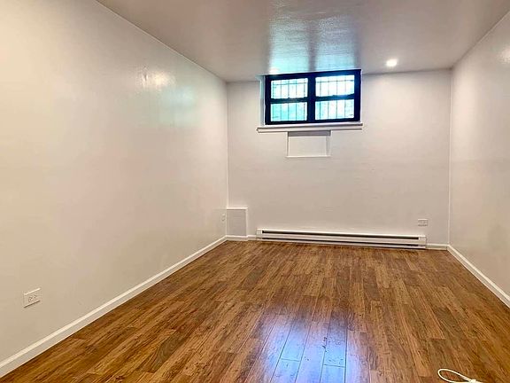 3rd image of 12-10 Astoria Park S #Ll3