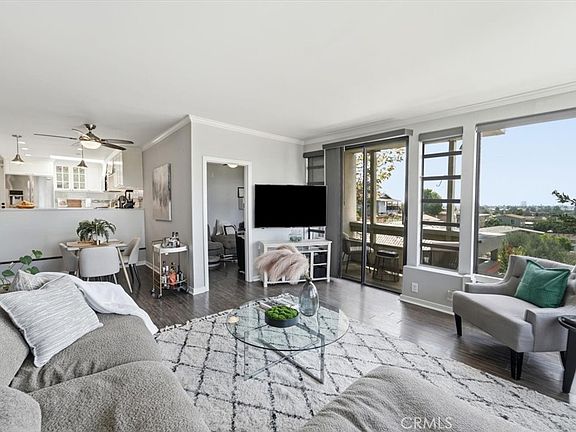 4th image of 2525 E 19th St APT 32