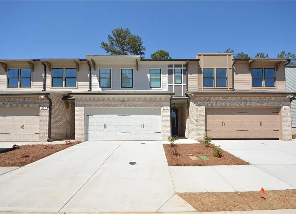 1147 Lucan Ln