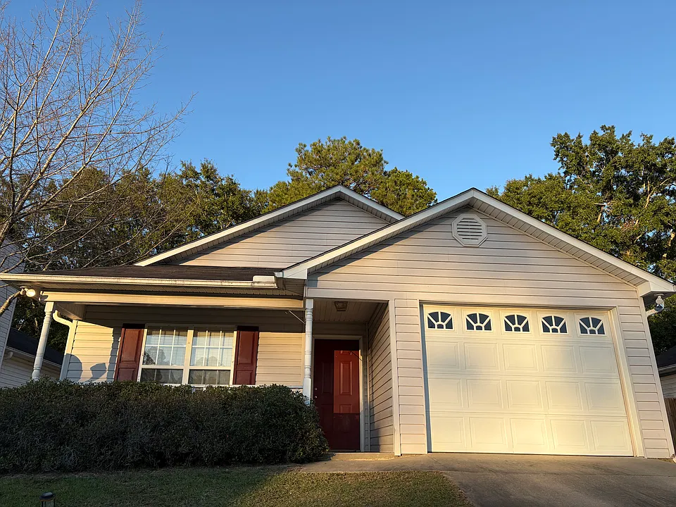 122 Easy St