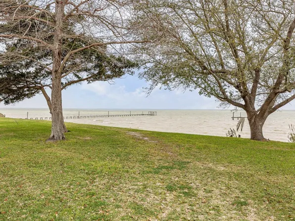 11910 Cedar Gully Rd, Beach City, TX 77523