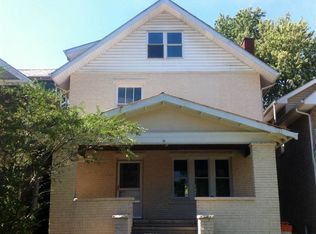 927 12th St, Huntington, WV 25701