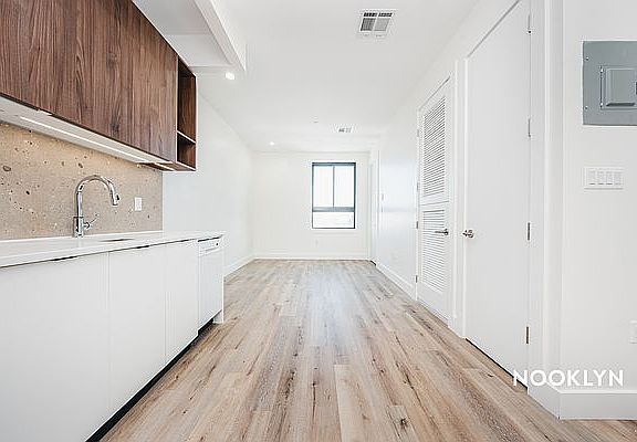 3rd image of 570 Nostrand Ave #4E