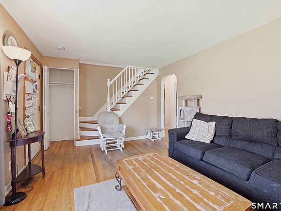 5th image of 461 Townsend Avenue