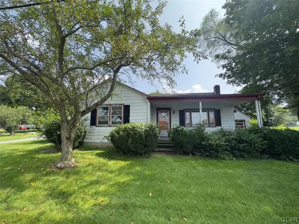 89 Old Carriage Rd, Northampton, PA 18067