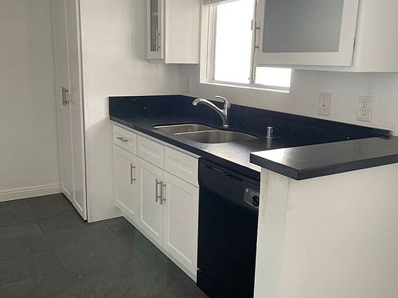 3rd image of 742 S Harvard Blvd #102