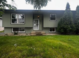 2671 4th Ave NE, Rochester, MN 55906