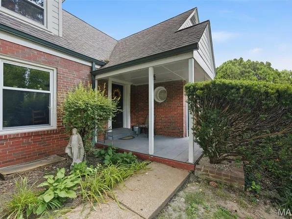 7816 Blackberry Ave, Saint Louis, MO 63130