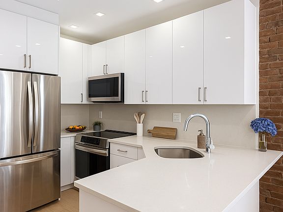 5th image of 501 W 57th St APT 5S