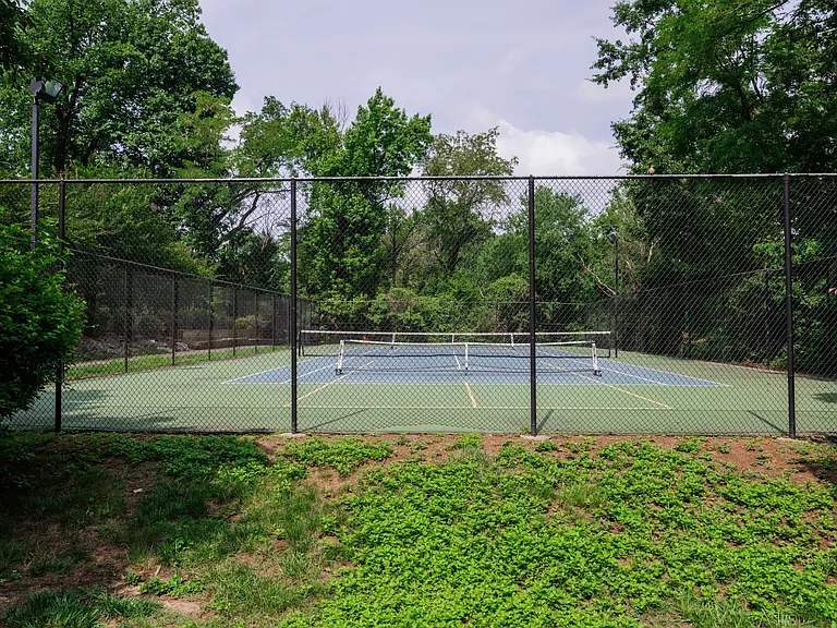 3624 Valley Dr — Photo 36