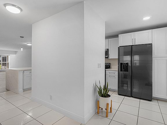 3rd image of 2830 SW 13th Street #101