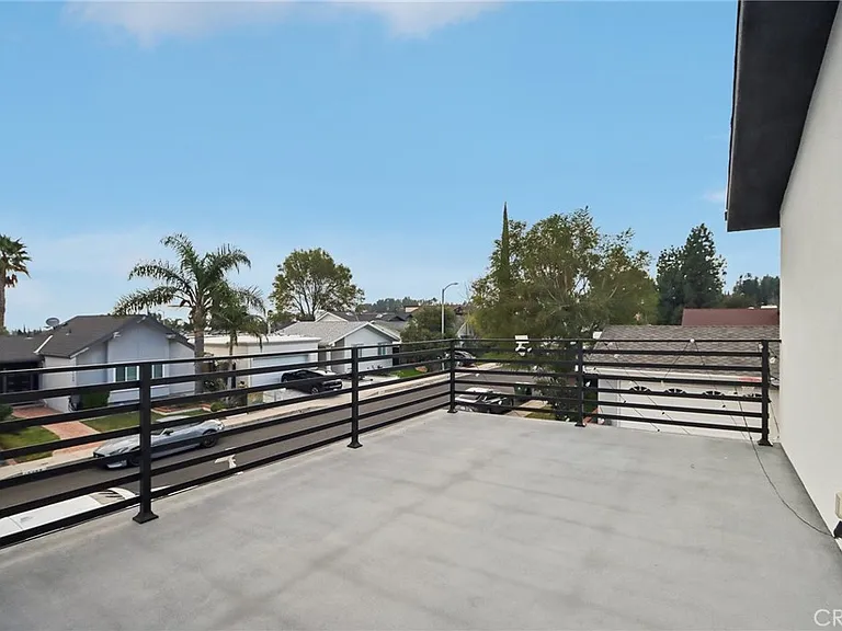 17465 Tuscan Dr — Photo 27
