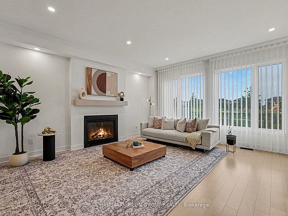 4th image of 308 Cornice St