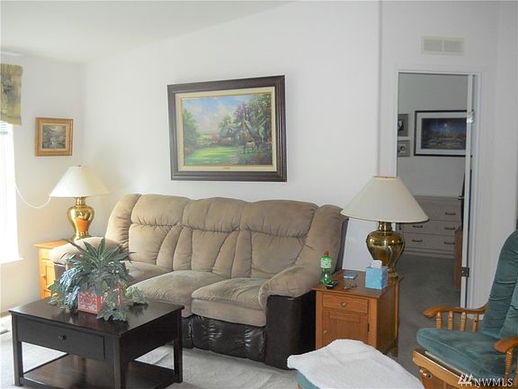 4th image of 8115 192nd Street Ct E