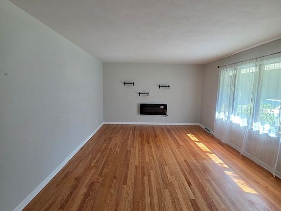 4th image of 4576 Pepper Dr