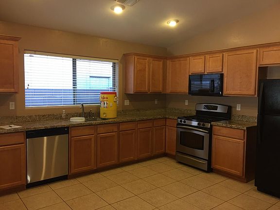 Eat in kitchen