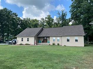 1897 County Road 595 N, Fairfield, IL 62837