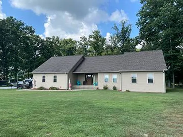 1897 County Road 595 N, Fairfield, IL 62837