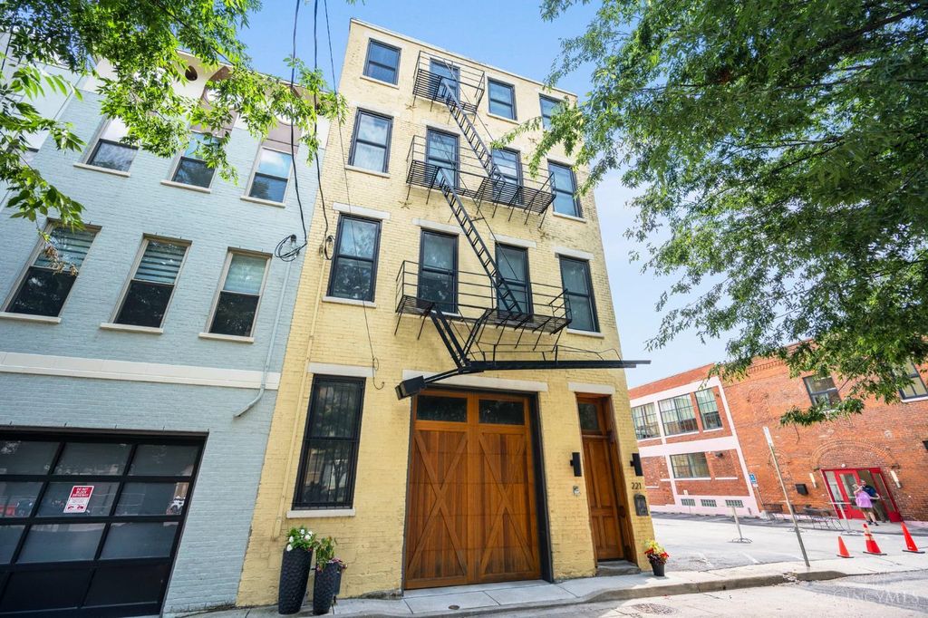 Real estate listing image