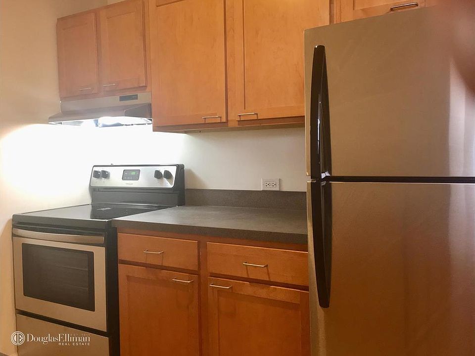 1st image of 2737 27th St APT 1E