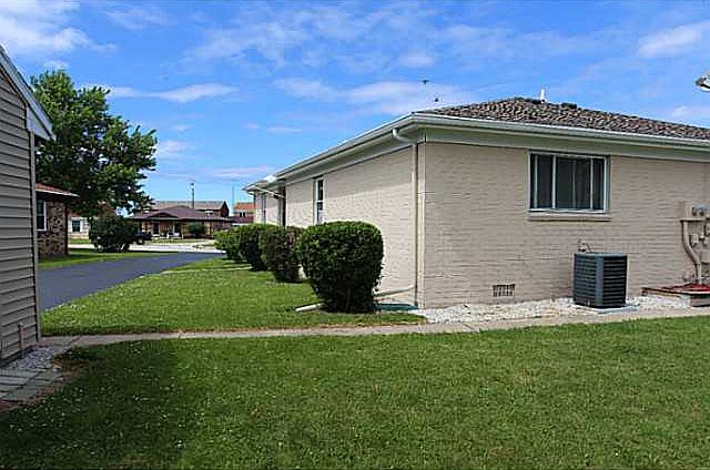 2nd image of 7267 Lunitas Ln