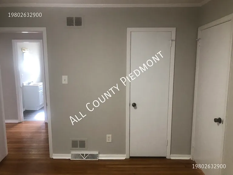 1925 Kennesaw Dr — Photo 8