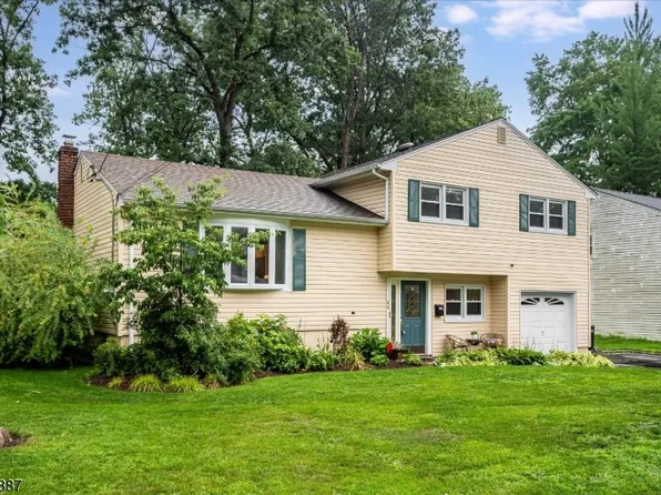 49 Crestmont Rd, West Orange Twp., NJ 07052