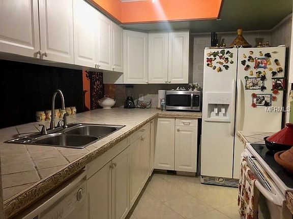 4th image of 1332 Candlewyck Dr