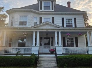 2060 Elm St, Manchester, NH 03104