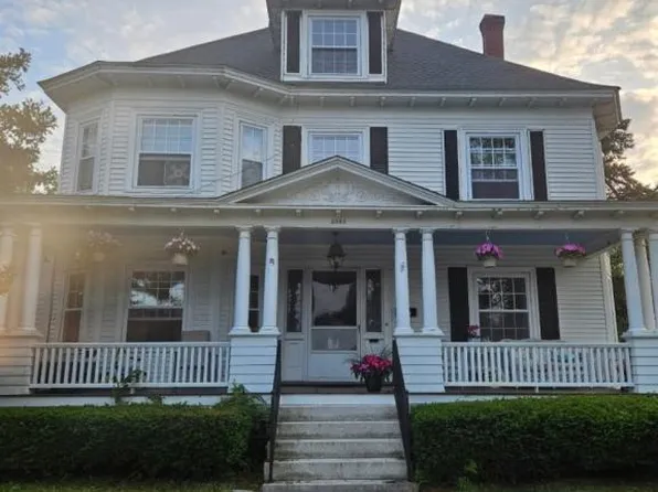 2060 Elm St, Manchester, NH 03104